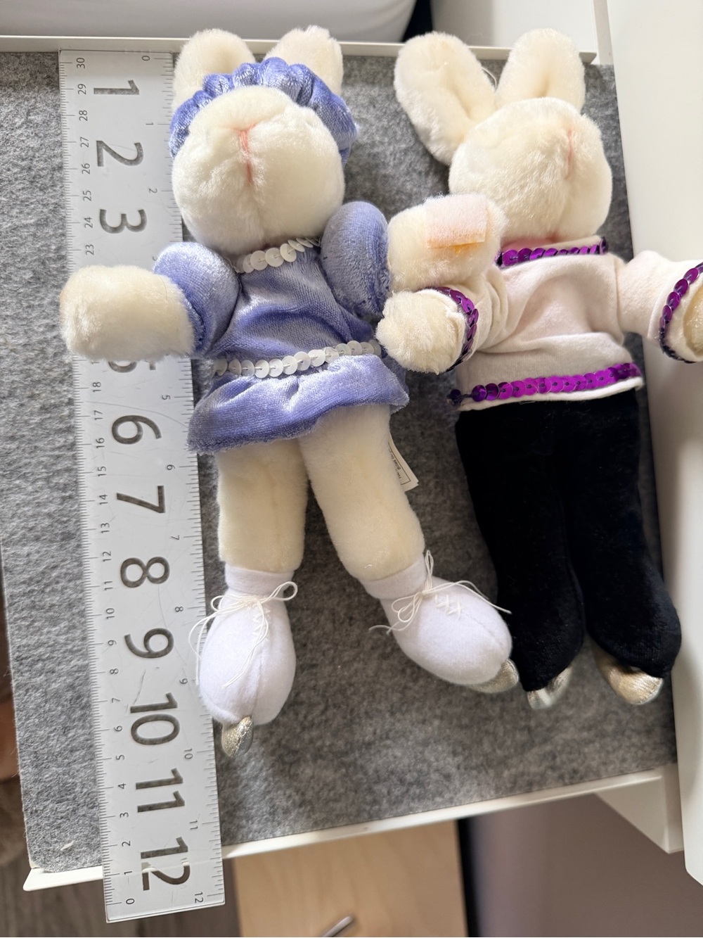 Vintage 1998 Creature Comforts Bunny Couple Plush Set- Figure Skating - Picture 9 of 9